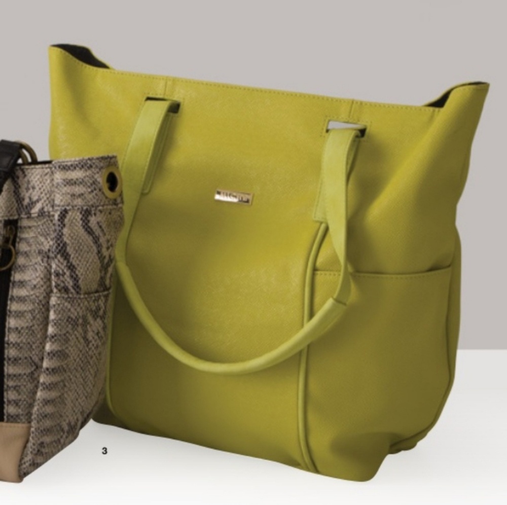 Callie Shell with Straps